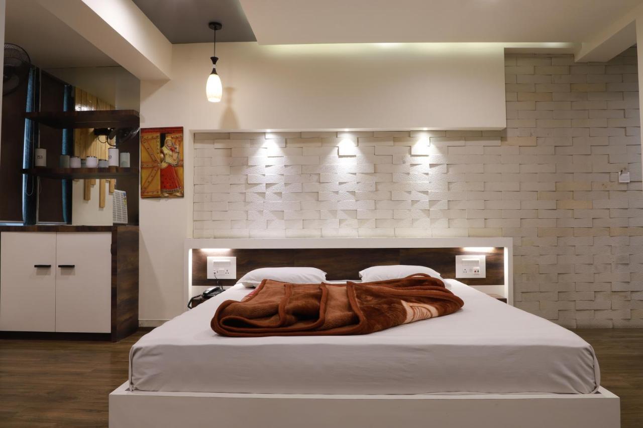 Hotel Darshan Amreli Zewnętrze zdjęcie