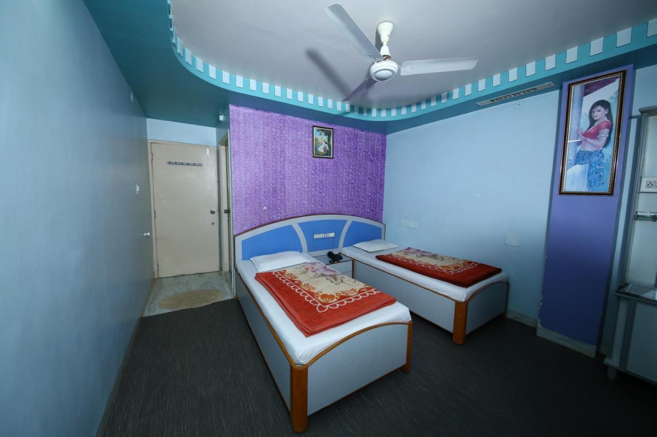 Hotel Darshan Amreli Zewnętrze zdjęcie